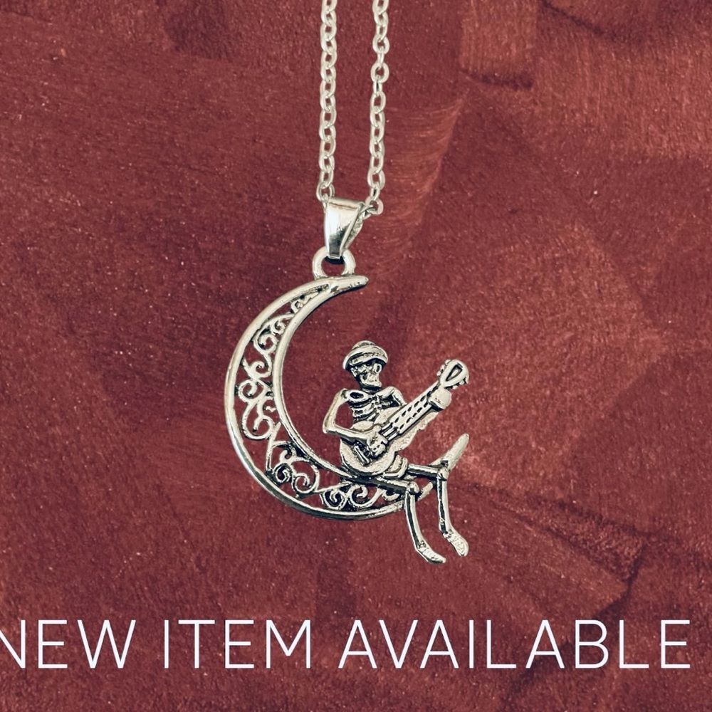 Elegant Silver Moon and Skeleton Necklace‎